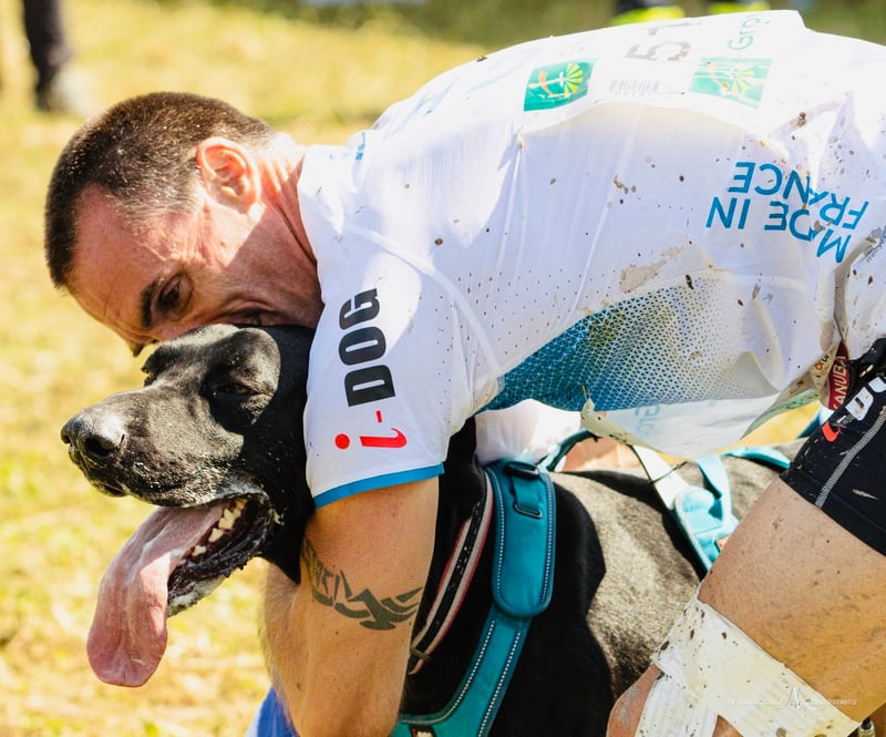 Antony-le-moigne-champion-de-monde-canicross-sponsor-i-dog